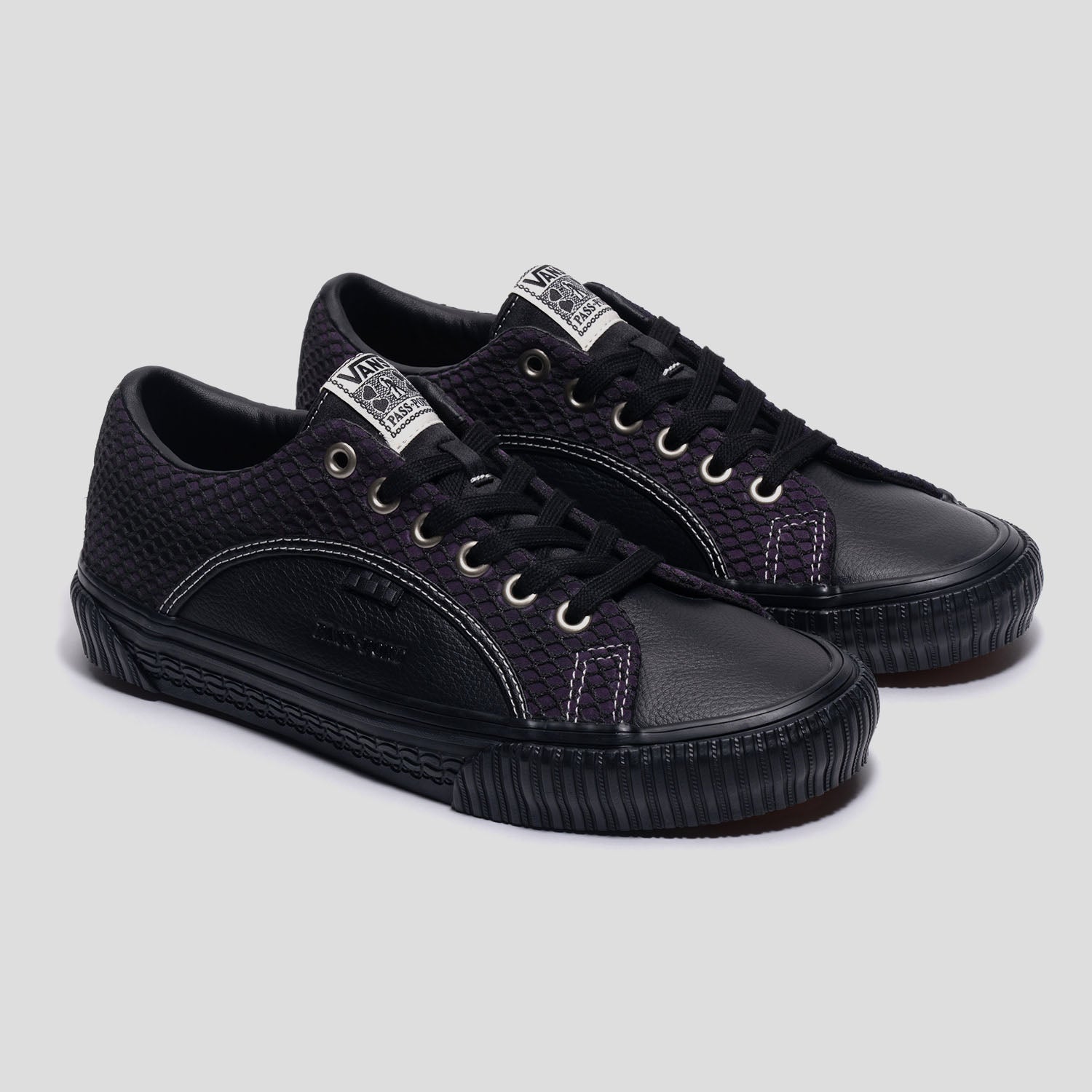 Vans & Pass~Port Skate Lampin - Black/Night Shade
