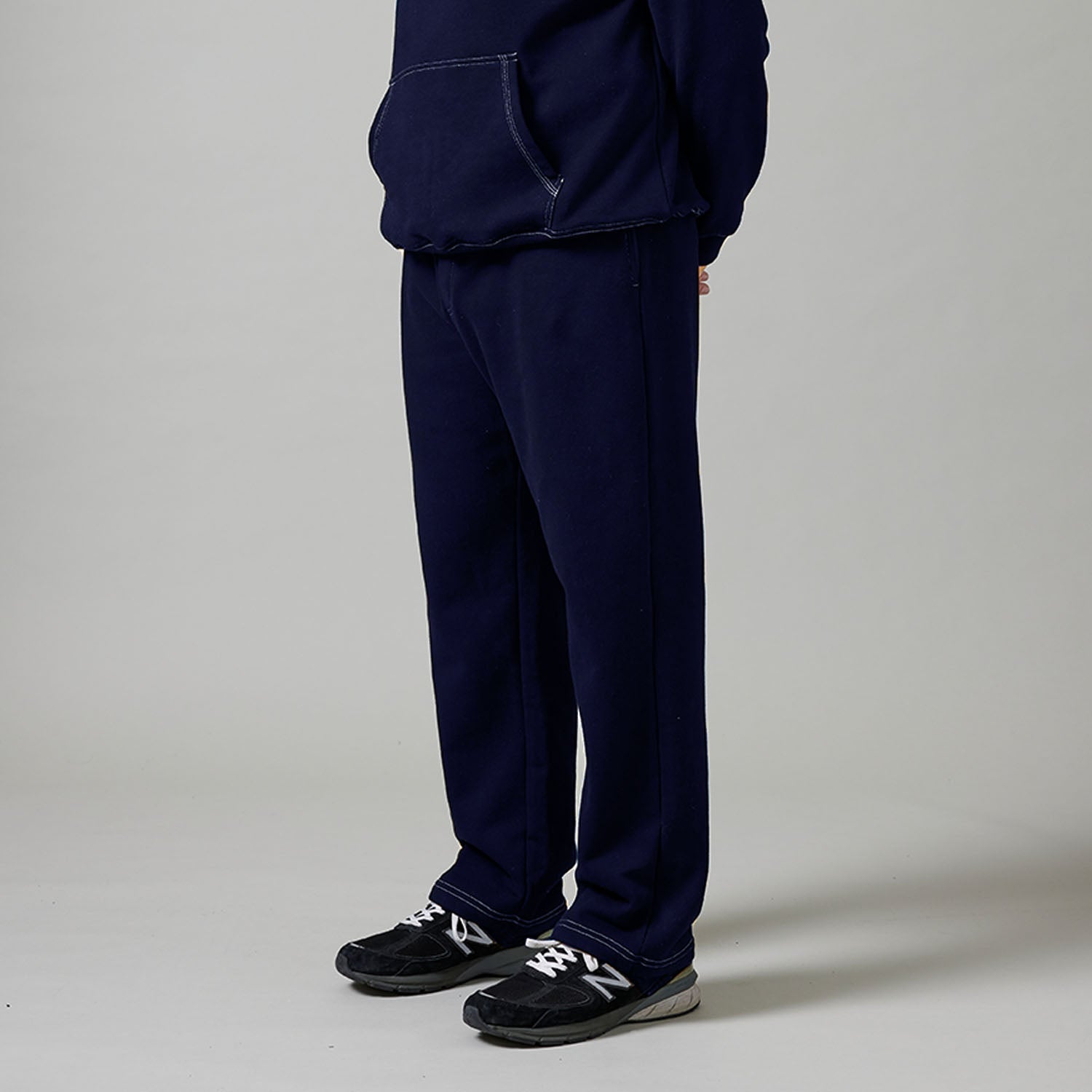 0002_OrganicTrackPantNavy2.jpg