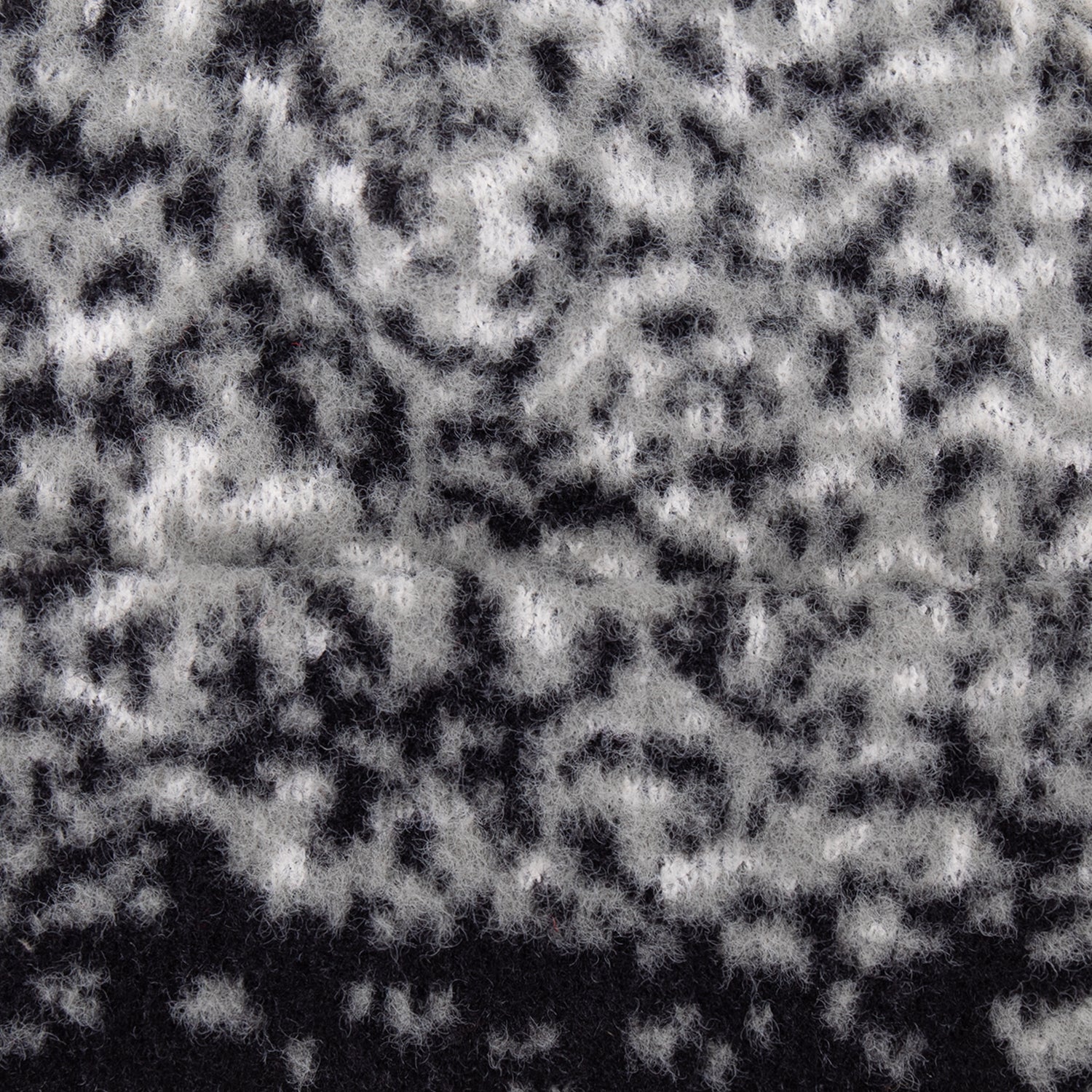 0027_CAVEINGREY_BLACKDETAIL_37674051-b69a-4870-aaeb-26452ee052c5.jpg