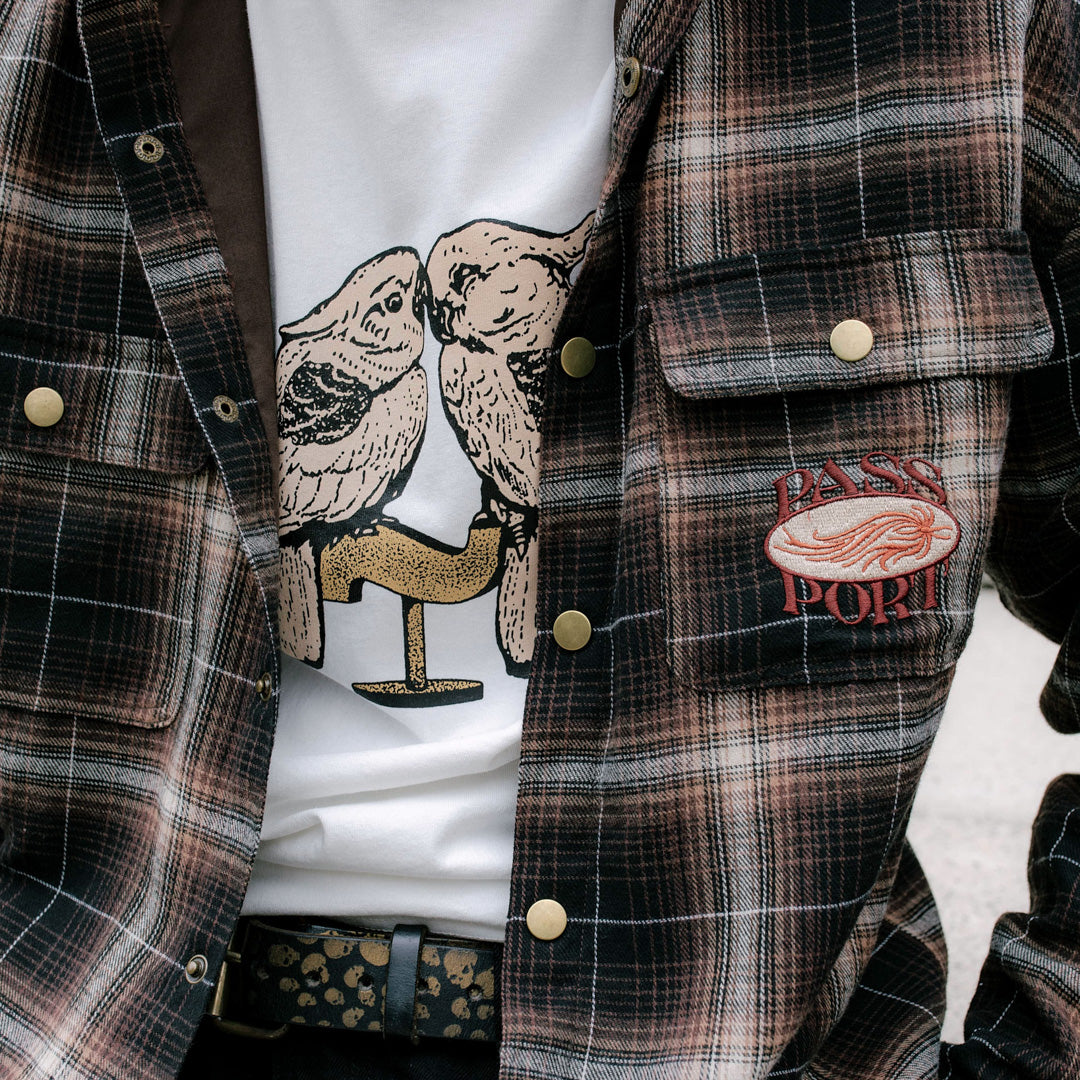 NESTING_TEE_WHITE_SUNSPOT_FLANNEL_BROWN_b40da692-15e9-49cd-8b6b-aca8975a0623.jpg