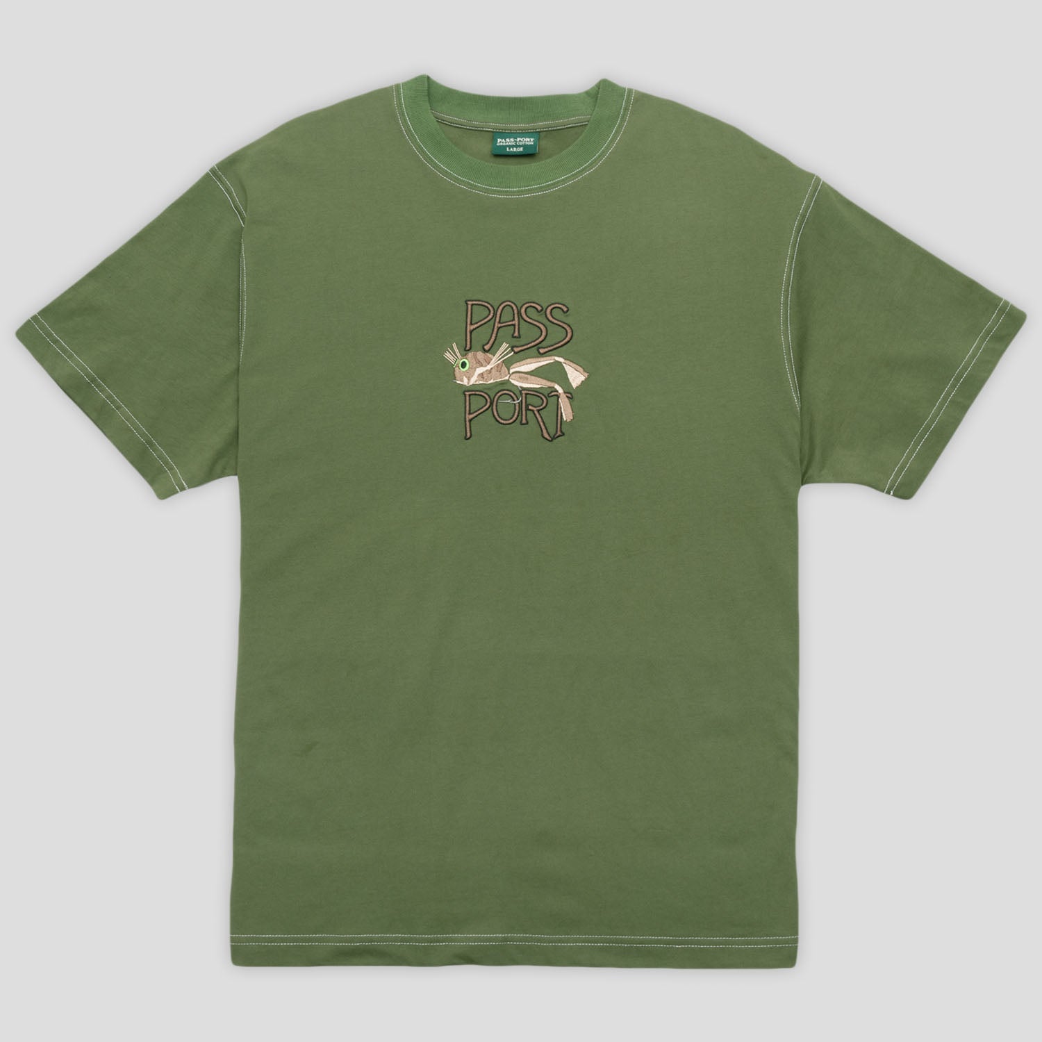 R43_0043_FROG_LURE_ORGANIC_TEE_DARK_OLIVE_1.jpg
