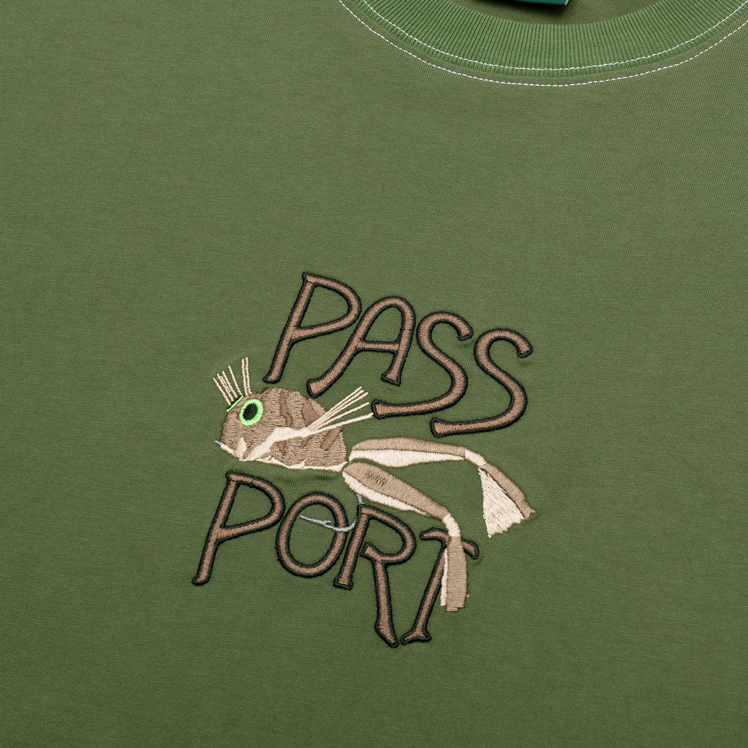 R43_0109_FROG_LURE_ORGANIC_TEE_DARK_OLIVE_2.jpg