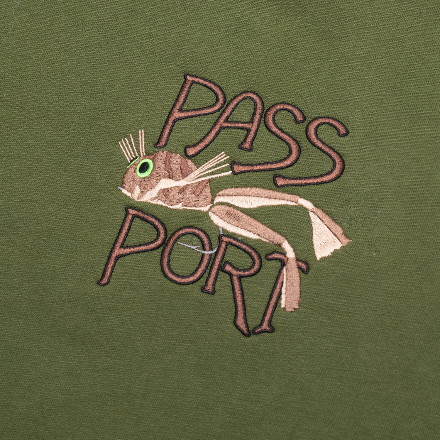 R43_0114_FROG_LURE_ORGANIC_SWEATER_DARK_OLIVE_2.jpg