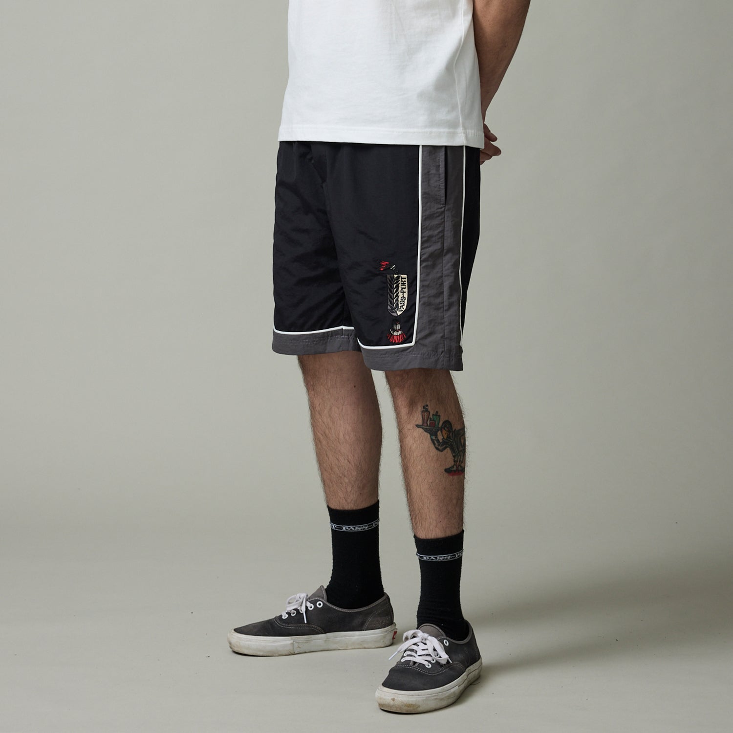 R43_ON_BODY_PANTS_0094_TASSLE_RPET_SHORTS_BLACK.jpg