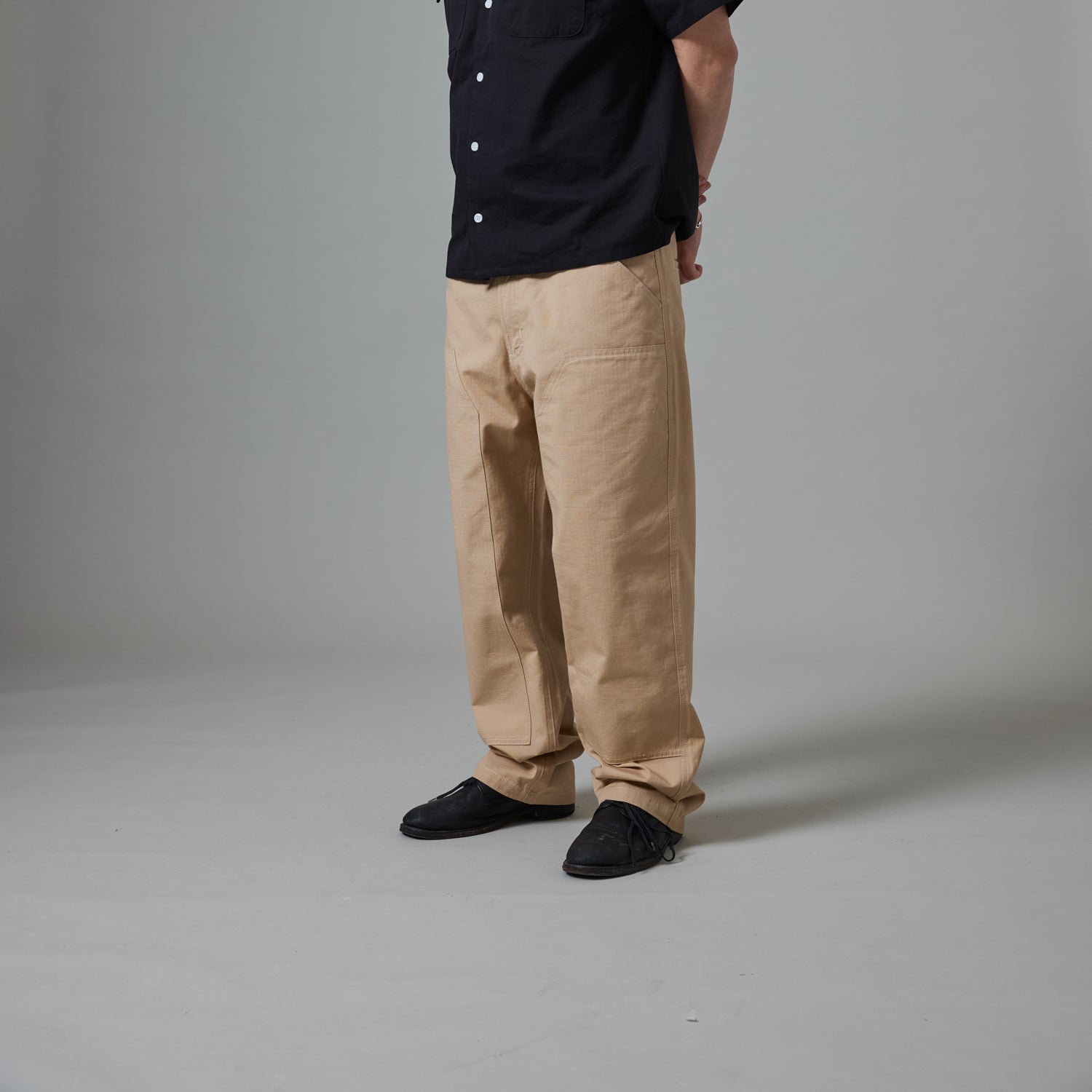 R45_PANTS_0797_28cc1e64-d2e9-45b6-a7b9-fe30099741c5.jpg